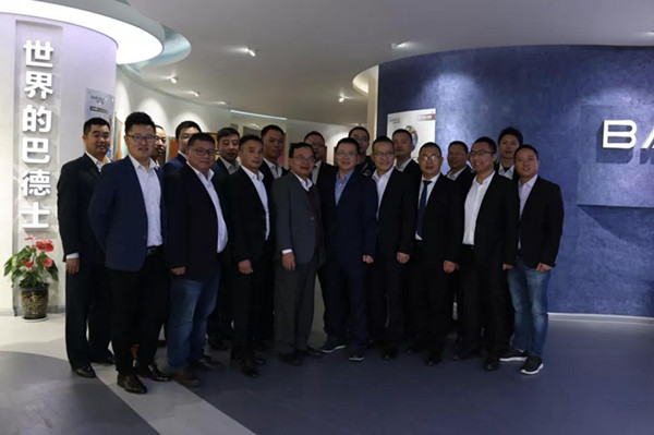 巴德士集团管理骨干雾中山之旅