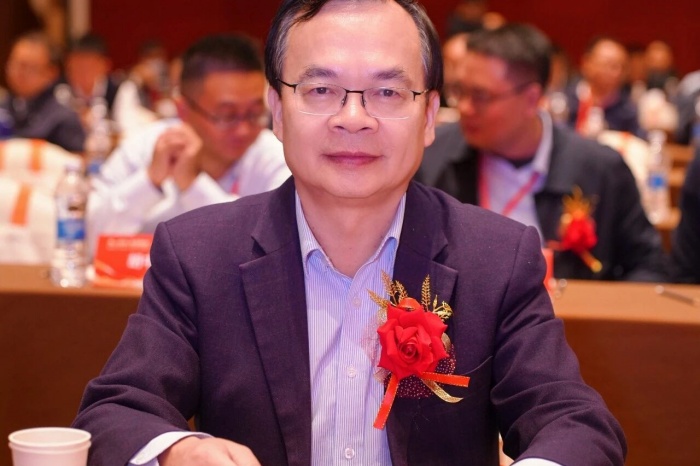 巴德士出席2025漆彩中国产业创新发展峰会